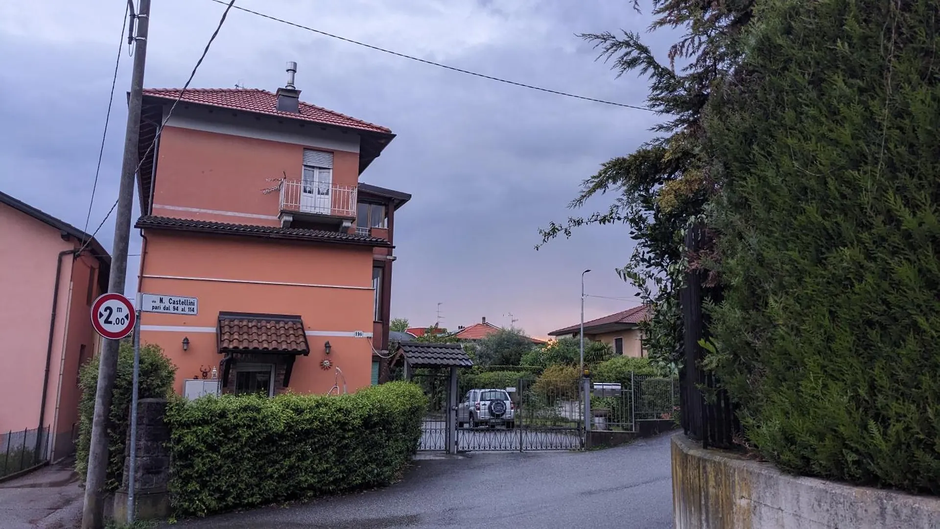 Δωμάτια σε οικογενειακή κατοικία Taverna Via Castellini 116 Βαρέζε